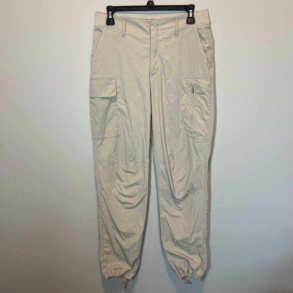 Athleta Trekkie Utility Cargo Pants Tan Beige Ripstop Hiking Outdoor Women's‎ 8